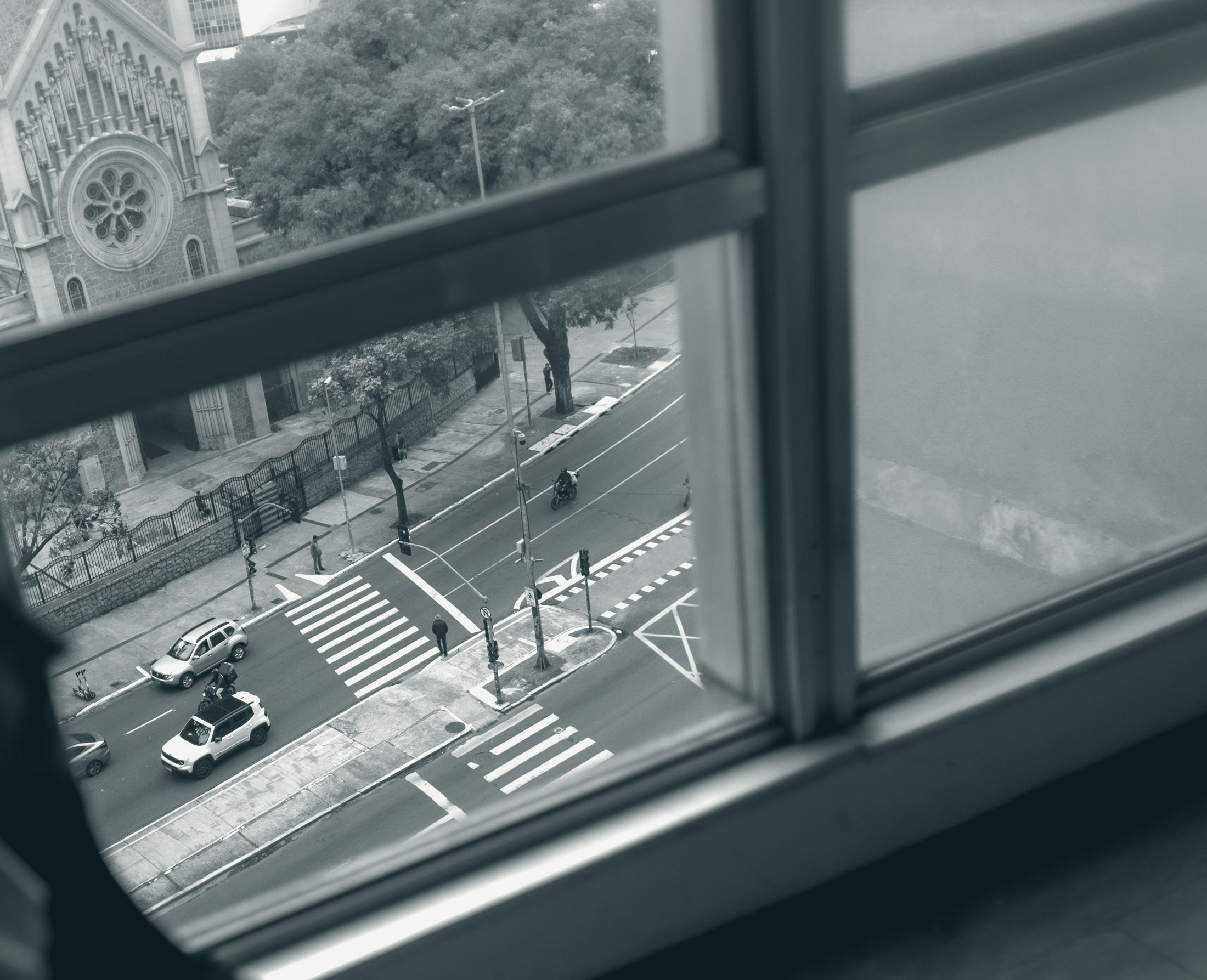 Vista da janela do escritório para a rua, em São Paulo